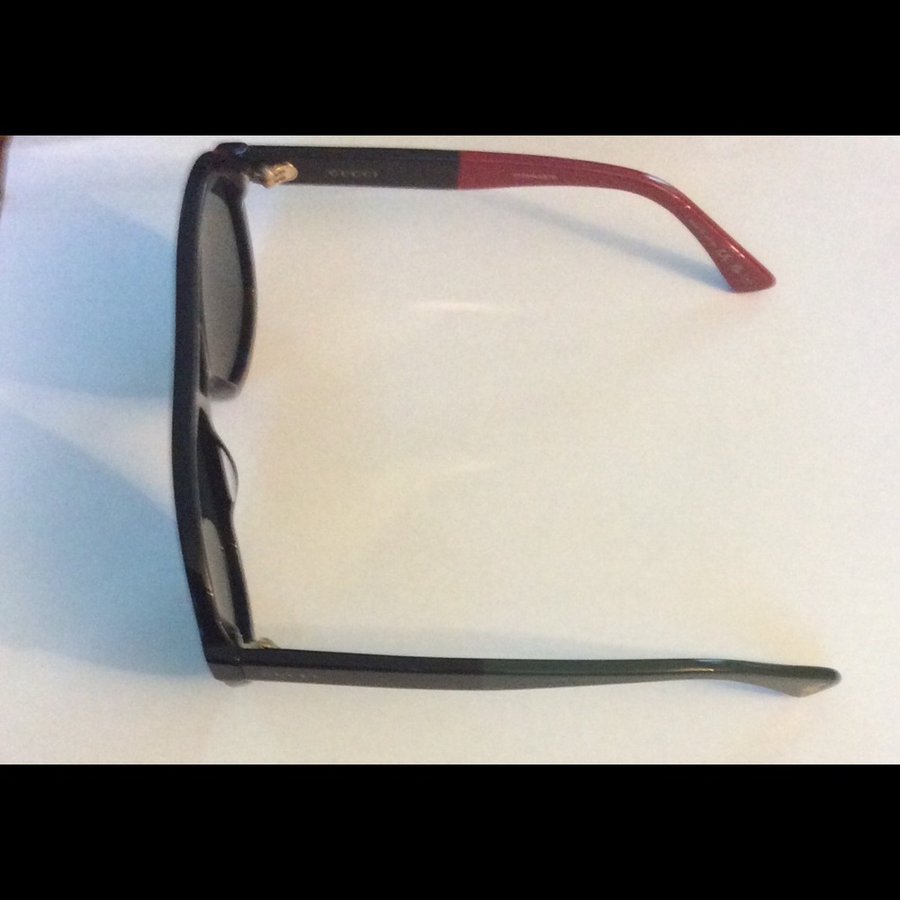 Authentic Gucci Aviator Sunglasses and Velvet Case - Picture 12 of 12